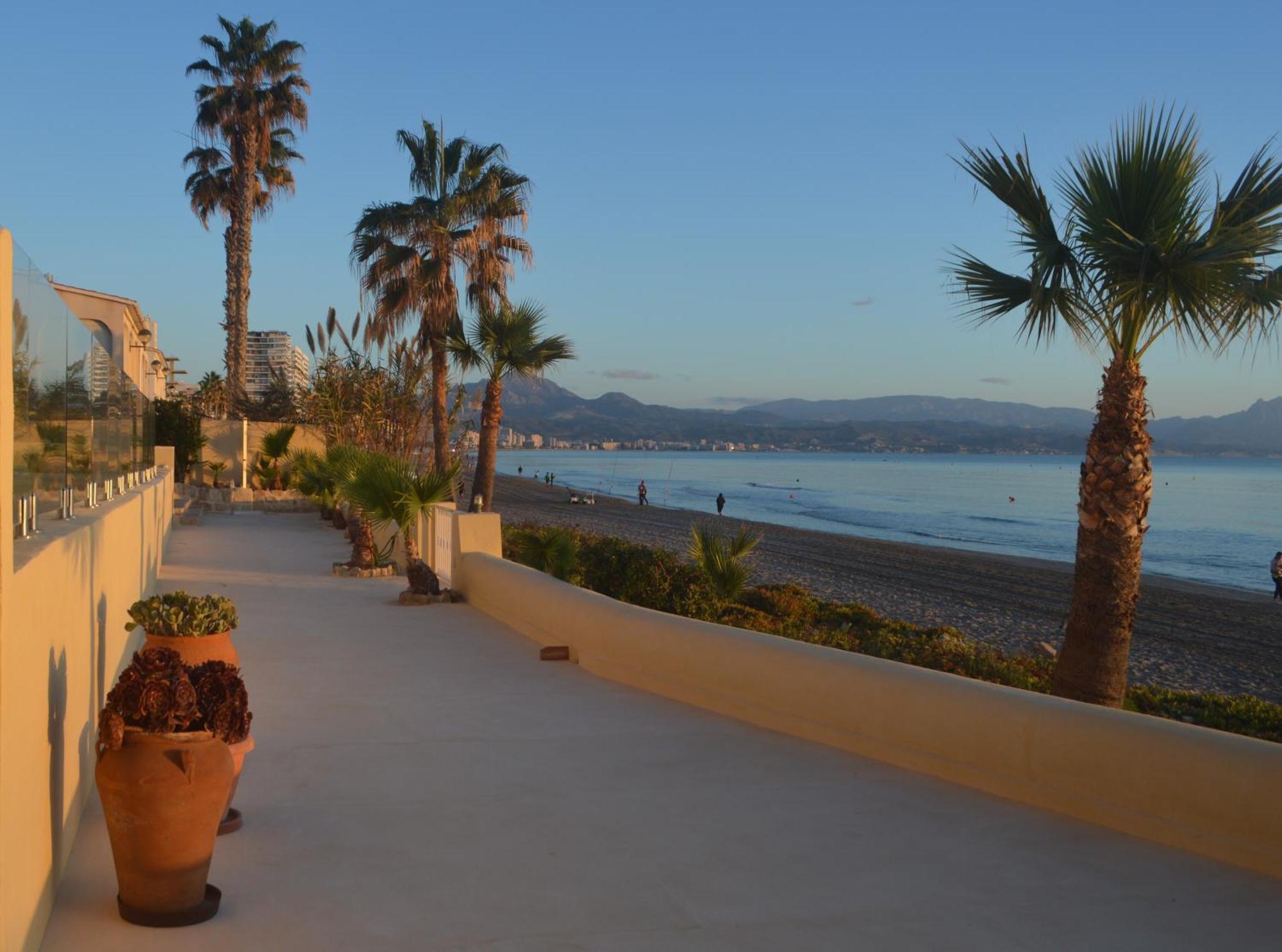 Excepcional Apartamento Loft A Pie De Playa En Chalet Roquetes Alicante Exteriör bild